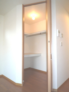 メゾン・ド・ソレイユ 201号-4