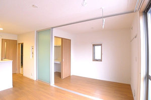 エンブレイス 204号-4