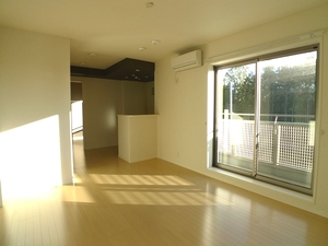 リッツ ガーデン学園の森 302号-2