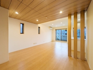 Ｒｅｌｅａｖｉｔａ 205号-3