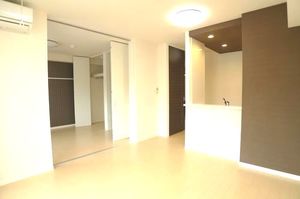 ポルタフィオーレ壱番館 302号-2