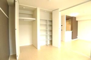 ポルタフィオーレ壱番館 302号-5
