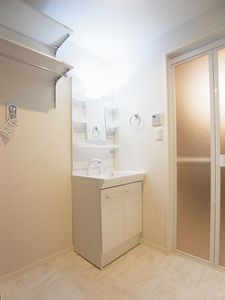 ロコ・ソラーレ 203号-8