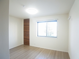 ラフィーナ・コート 101号-3