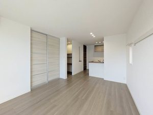 アンビハウス二の宮 202号-2