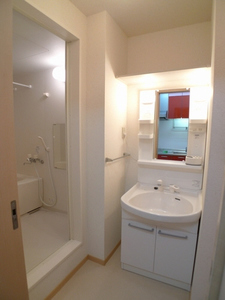 ロイヤルパーク　ハクサン 202号-8