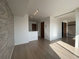 ラ・グラン・セット 302号-2