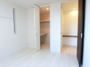 シャーメゾン天久保 206号-2