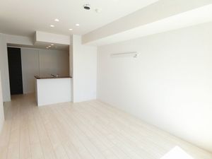 シャーメゾン天久保 406号-2