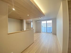 カーサレジーナ 302号-4