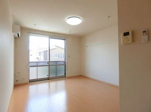 マストライフ守谷中央 203号-2