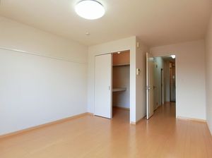 マストライフ守谷中央 203号-3