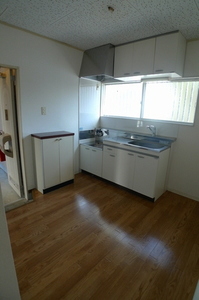 ヒルズ・ウィスタリア 102号-2