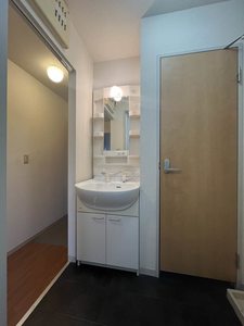 ヴィラージュ市川大町 302号-3