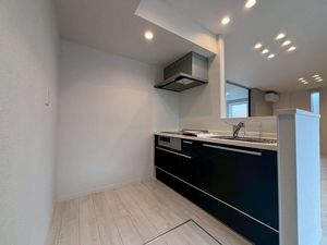 ウィスタリア 102号-2