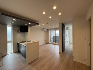 Ｍａｌｉｅｎａ 303号-5