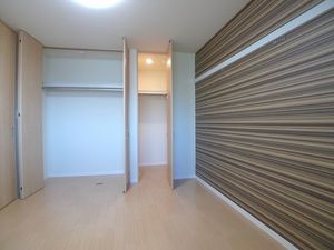 クレール本八幡 205号-5
