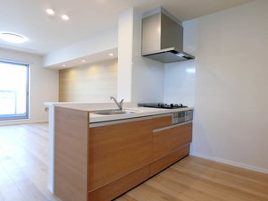 パストラル 302号-3