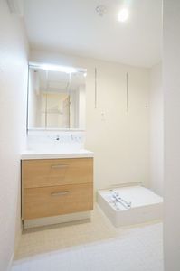 ブルー・アーパス 302号-8