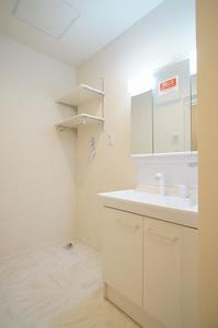 ヴァン・エ・ルミエール 305号-8