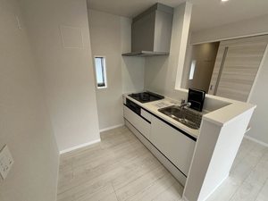 サンポーチ福栄伍番館 302号-4