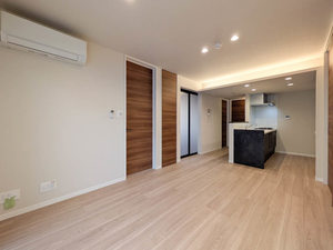 グランデアルベロ南八幡 301号-2