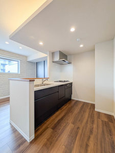 ＦＩＲＳＴ　ＳＣＥＮＥ　５番館 201号-4