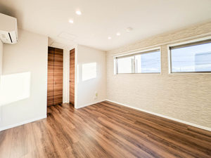 ＦＩＲＳＴ　ＳＣＥＮＥ　５番館 301号-3