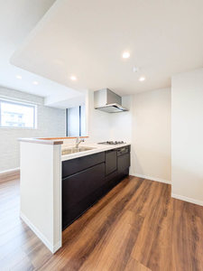 ＦＩＲＳＴ　ＳＣＥＮＥ　５番館 301号-4