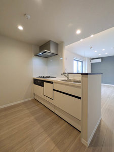 FIRST SCENE 5番館 302号-4