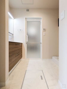 デルフィ陸番館 101号-8