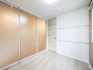 デルフィ陸番館 102号-7