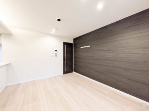 デルフィ陸番館 103号-3