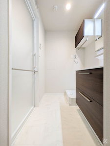 デルフィ陸番館 103号-8