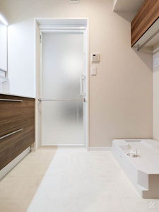 デルフィ陸番館 106号-8