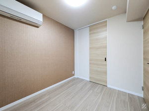 デルフィ陸番館 203号-5