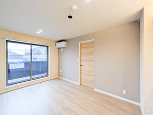 デルフィ陸番館 303号-3