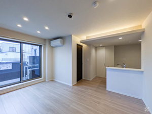 デルフィ陸番館 305号-2