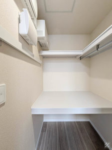 デルフィ陸番館 307号-8