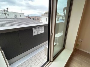 デルフィ陸番館 308号-8