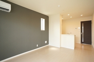 Sepia Court 205号-3