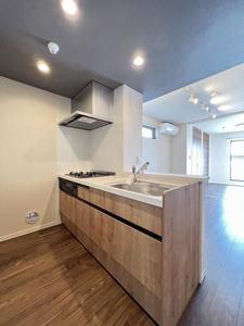 モンテサリーレ 303号-5