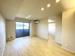クラーロ 303号-2