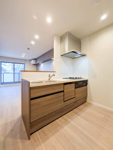 ヴァレンズ・クレシェレ 202号-4