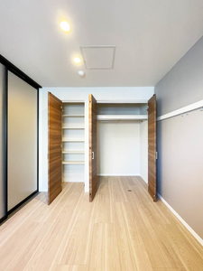 ヴァレンズ・クレシェレ 303号-8