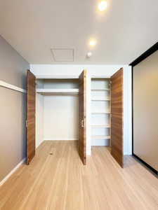 ヴァレンズ・クレシェレ 305号-8