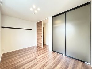 プレミアス幕張本郷 105号-6