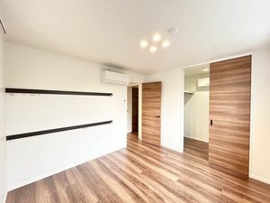 プレミアス幕張本郷 201号-6