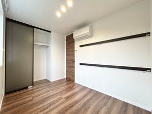 プレミアス幕張本郷 201号-7