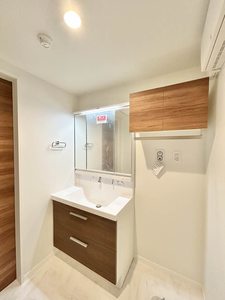 プレミアス幕張本郷 201号-8